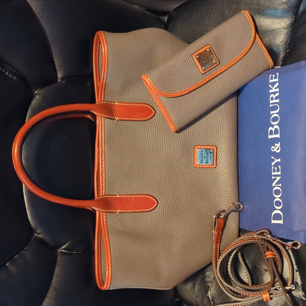 Dooney and Bourke handbag & wallet set